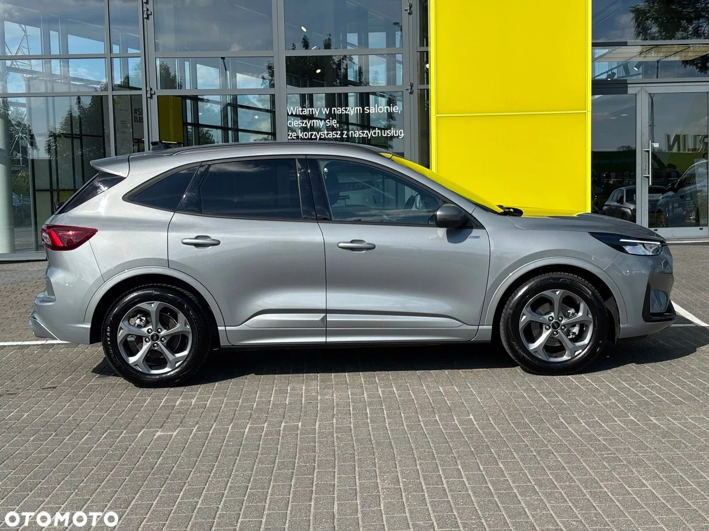2025 Ford Kuga, photograph 5