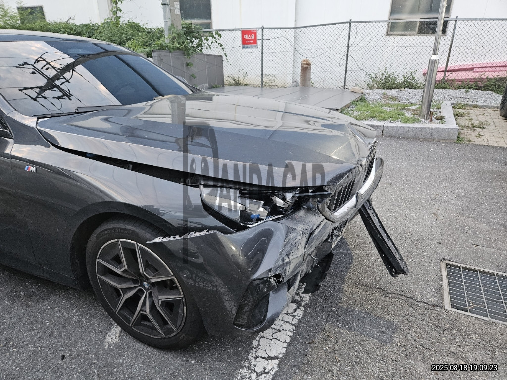 2024 BMW 520i, photograph 3
