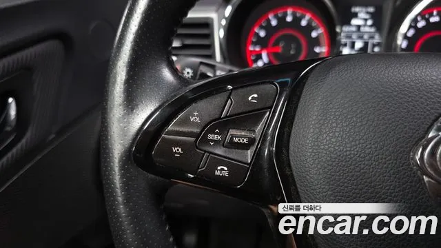 2018 KG_Mobility_Ssangyong TIBOLI Gear Edition 2WD, photograph 2