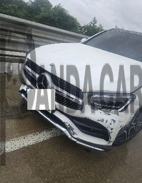 2022 Mercedes-Benz GLC300 4MATIC, photograph 2
