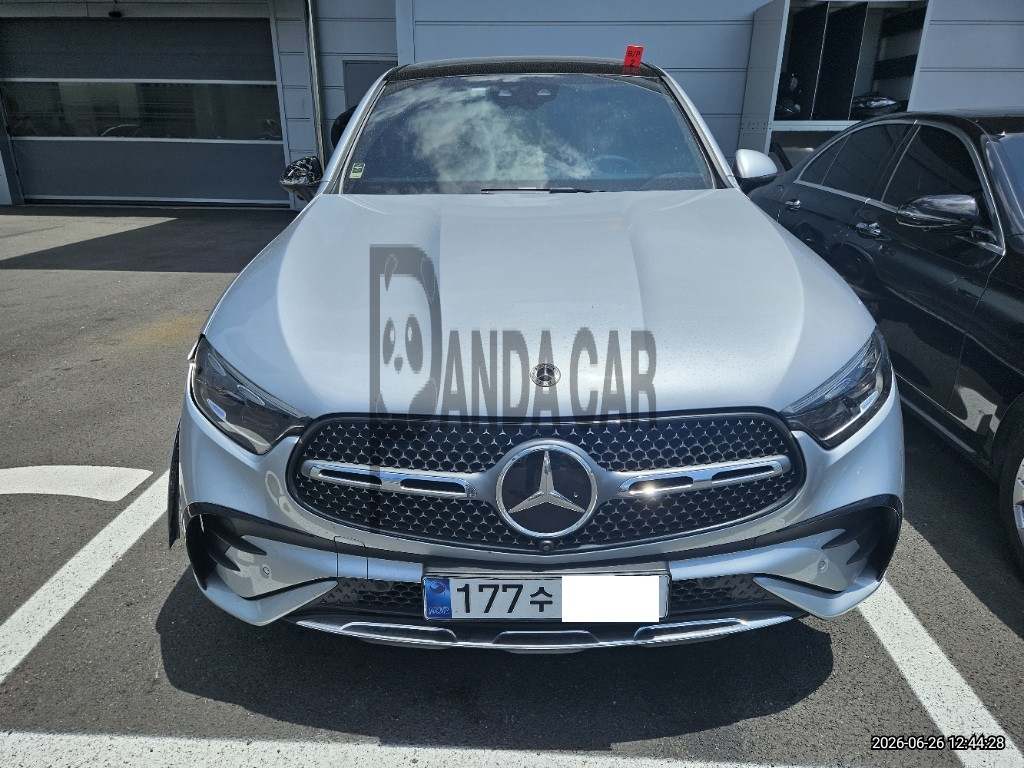 2024 Mercedes-Benz GLC 300 4MATIC Coupe, photograph 1