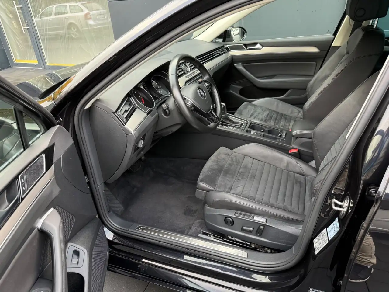 2015 Volkswagen Passat Variant Highline 4Motion DSG NAVI AHK, photograph 11