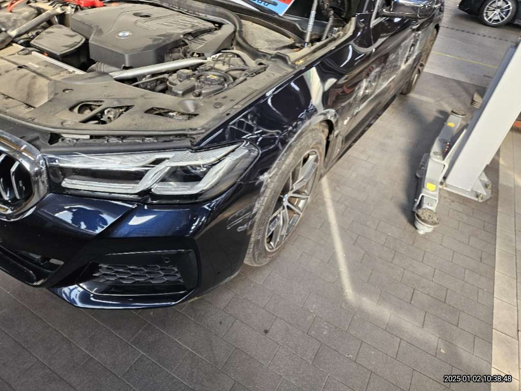 2023 BMW 520i, photograph 3