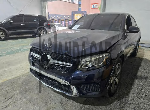 2019 Mercedes-Benz GLC300 4Matic Coupe, photograph 5