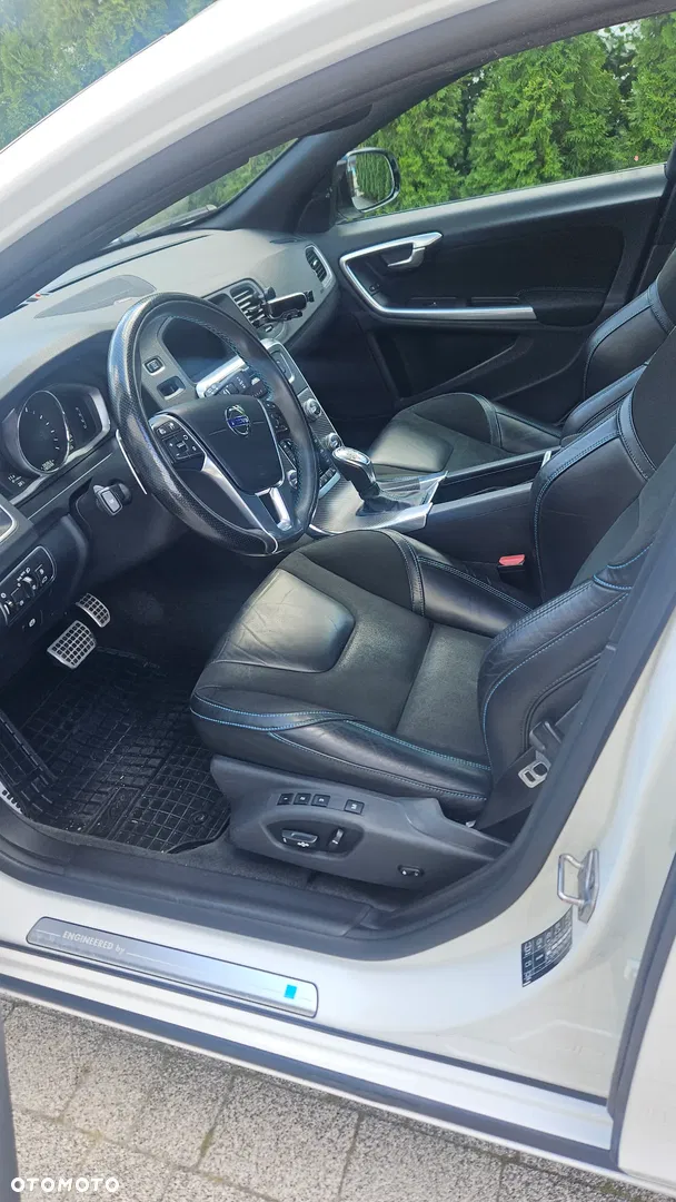 2016 Volvo V60, photograph 9