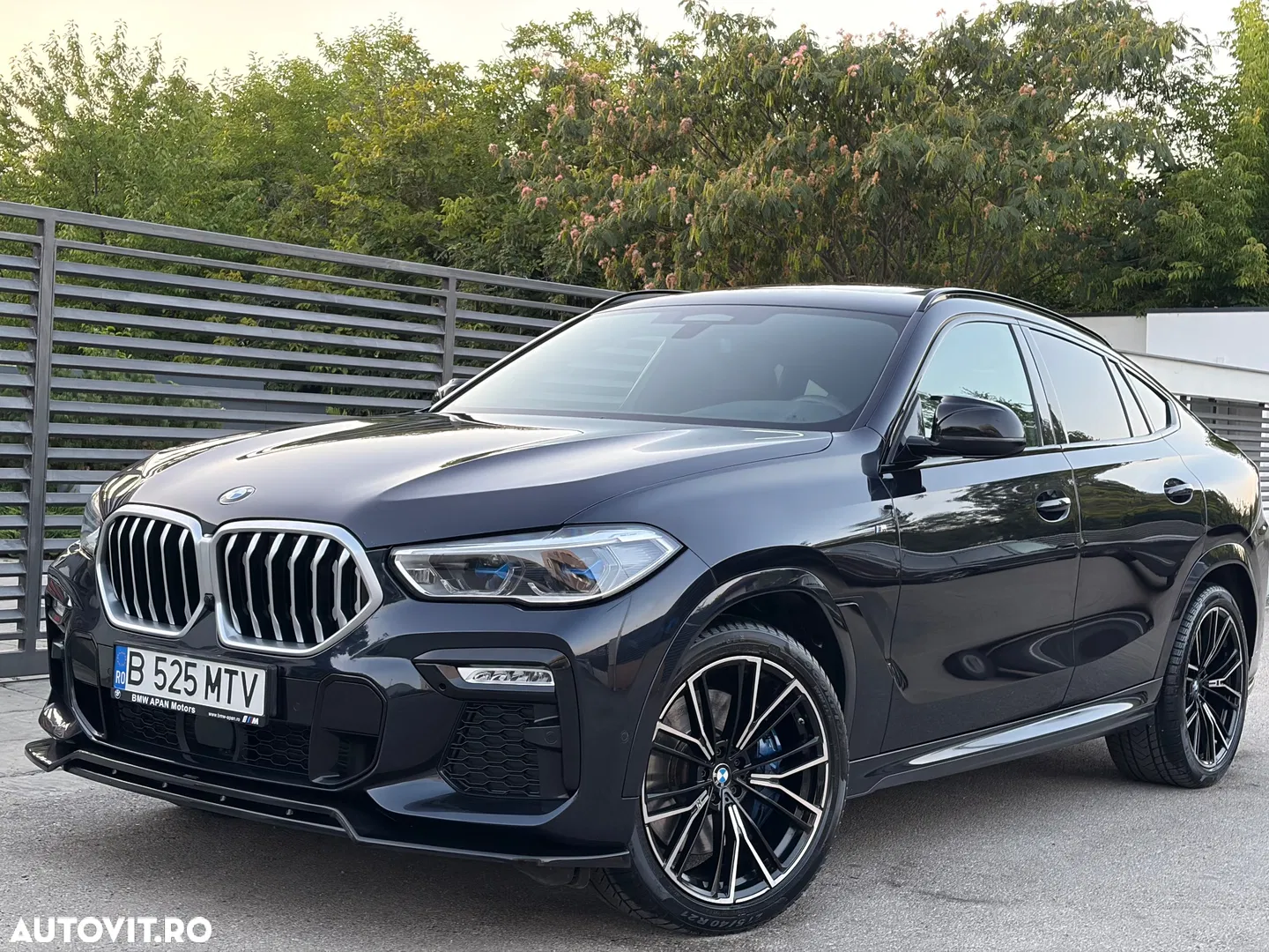 BMW X6 xDrive40d AT MHEV — photo 1 of 10