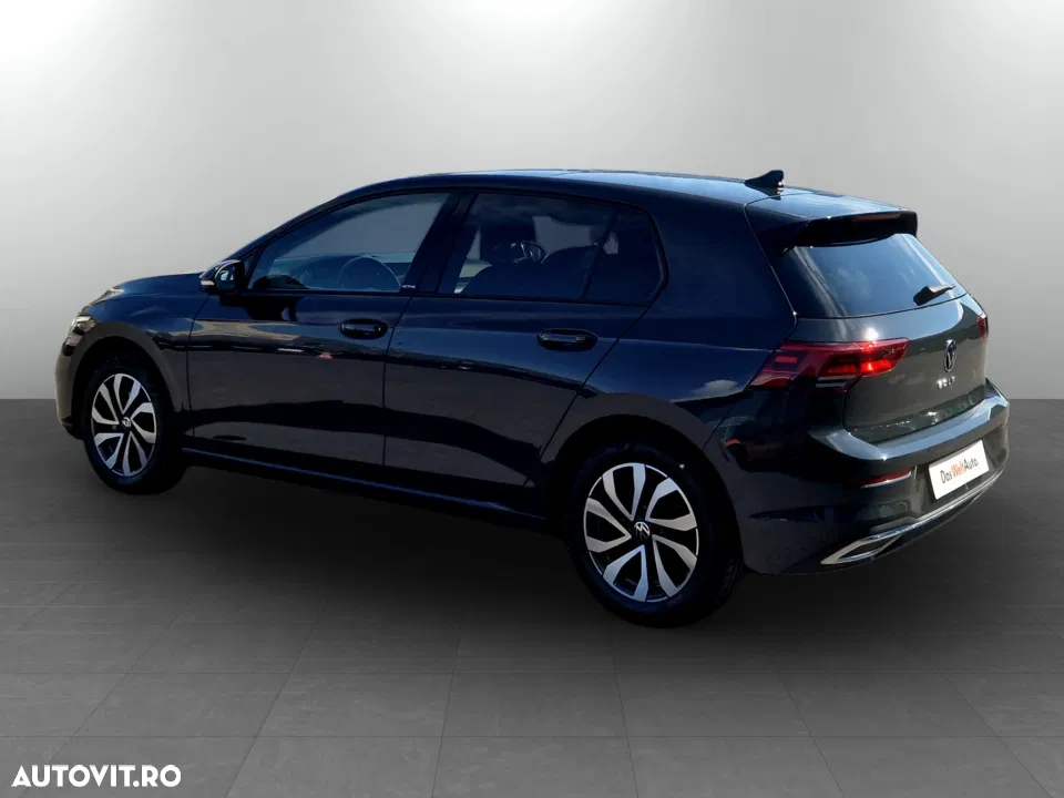 2022 Volkswagen Golf 2.0 TDI DSG Life, photograph 3