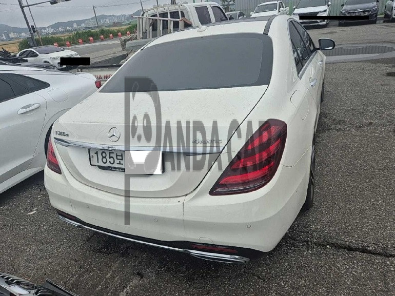 2020 Mercedes-Benz S350 d 4MATIC, photograph 3