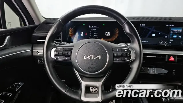 Kia K5 2.0 LPi(Rent) — photo 1 of 20