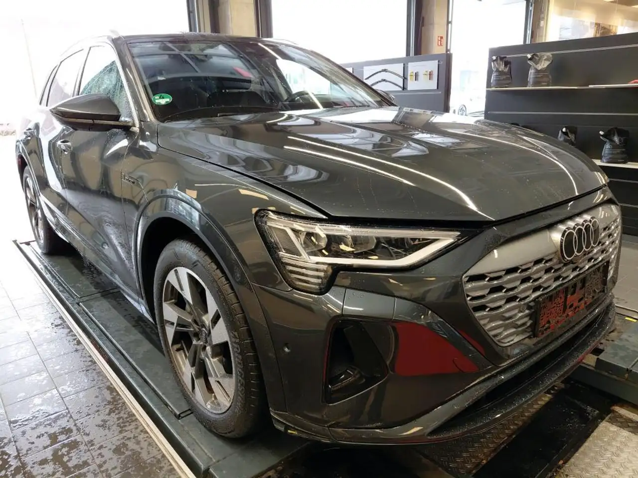 2023 Audi Q8 e-tron 55 ACC AHK HuD 360° MATRIX e-SITZE 20Z, photograph 4
