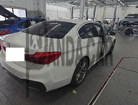 2018 BMW 530i xDrive, photograph 2