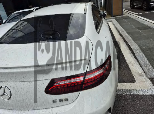 2021 Mercedes-AMG E53 4Matic + Coupe, photograph 3