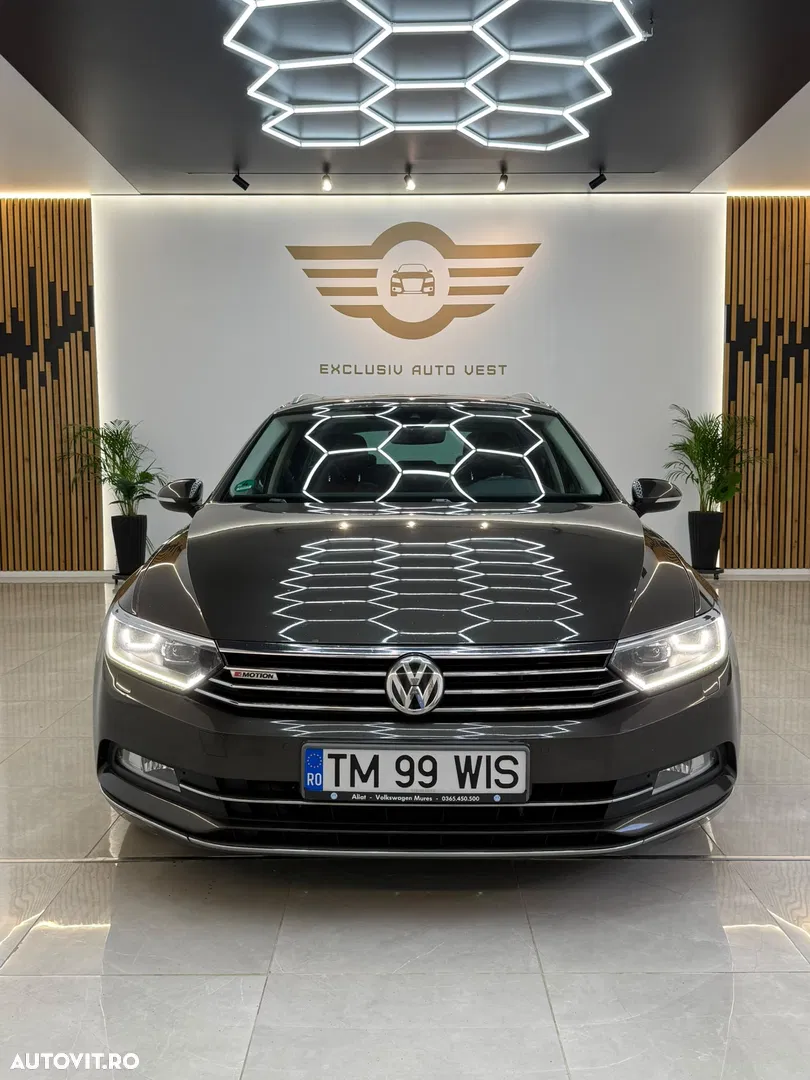2016 Volkswagen Passat, photograph 11