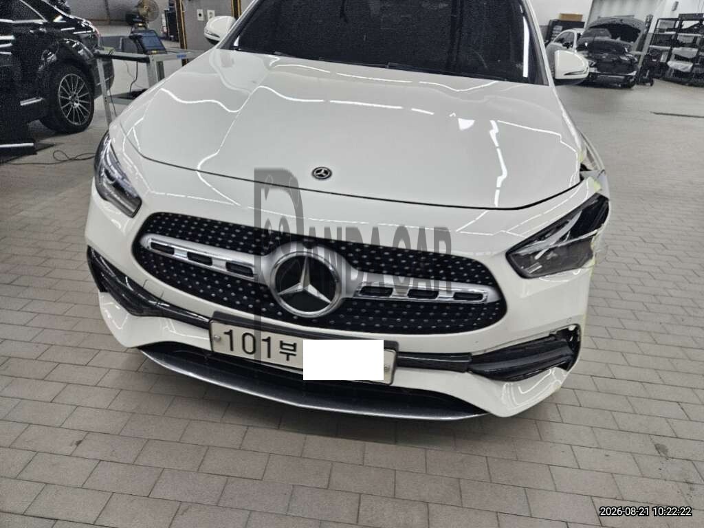 2020 Mercedes-Benz GLA250 4MATIC, photograph 1