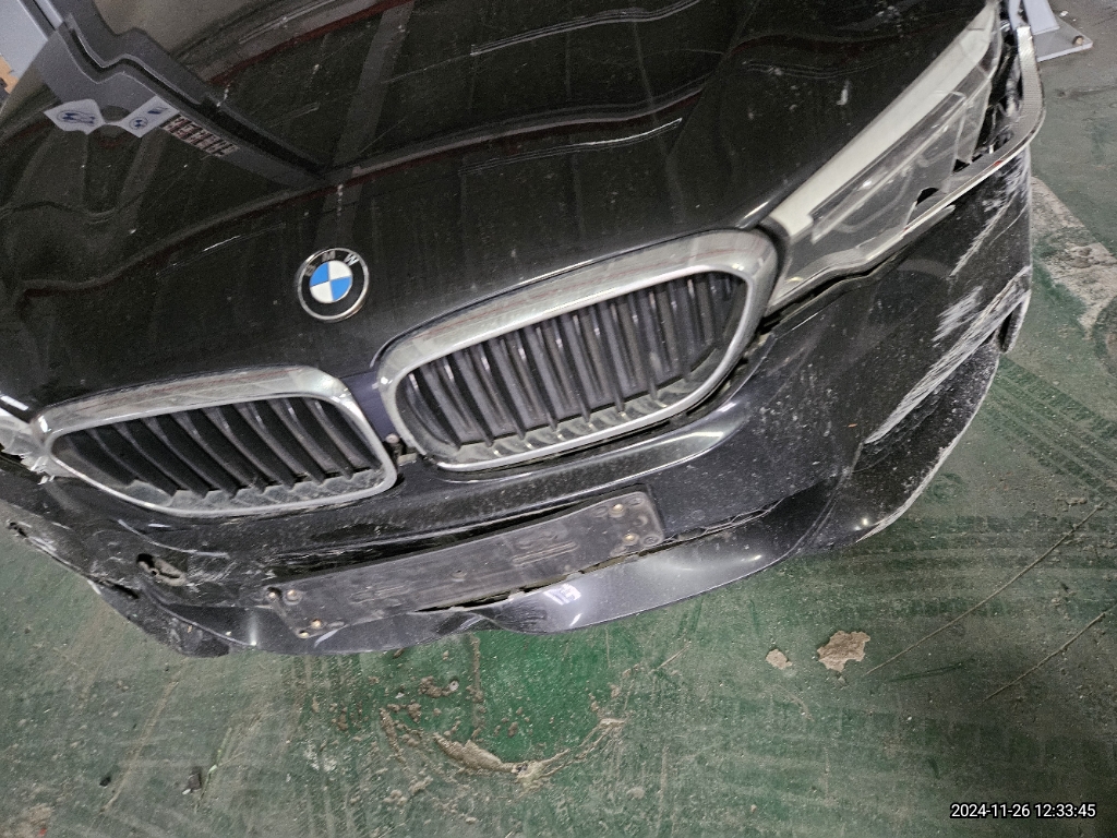 2017 BMW 530i, photograph 2
