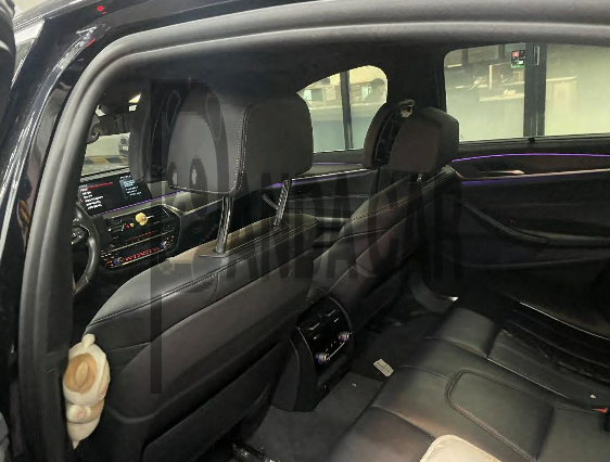 2018 BMW 530i xDrive, photograph 2
