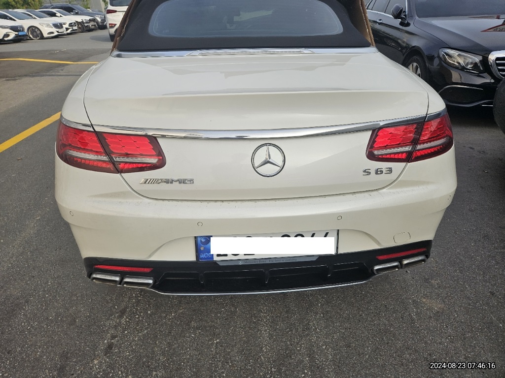 2018 Mercedes-AMG S63 4Matic + Cabriolet, photograph 2