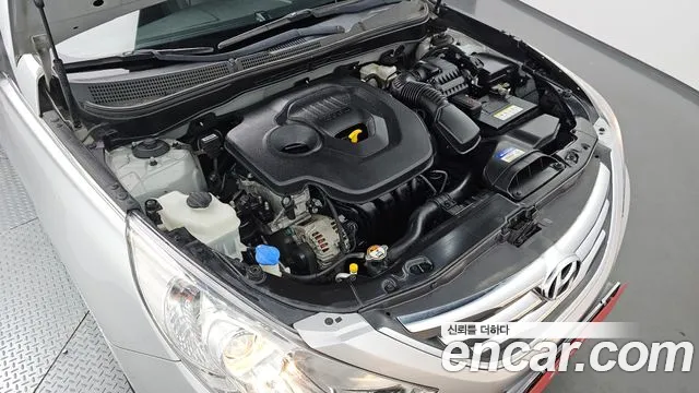 2014 Hyundai Sonata CVVL Style, photograph 5
