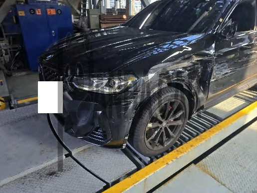 2025 BMW X4 xDrive20i, photograph 2