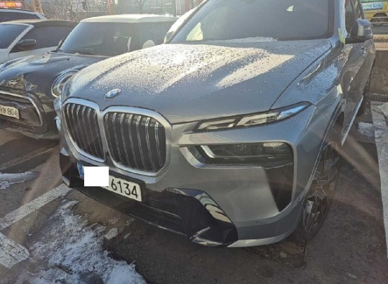2023 BMW X7 xDrive40i, photograph 4