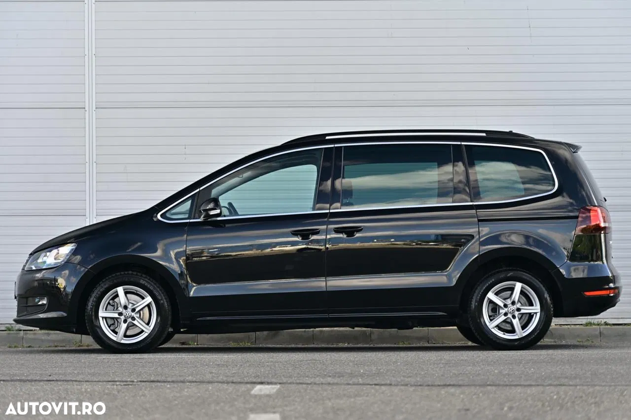 2016 Volkswagen Sharan 2.0 TDI DSG Comfortline Black Style, photograph 6