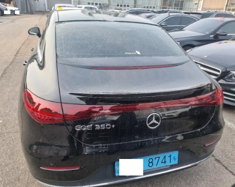 2022 Mercedes-Benz EQE350 +, photograph 1