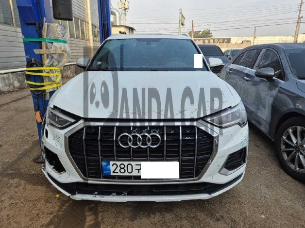 2020 Audi Q3 35 TDI, photograph 1