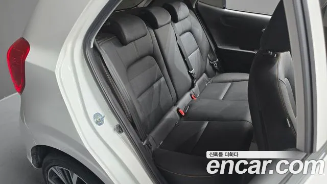 2020 Kia morning Signature, photograph 1