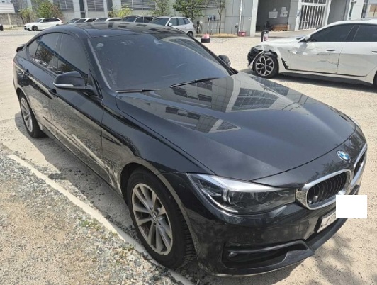 2018 BMW 320d Gran Turismo, photograph 5