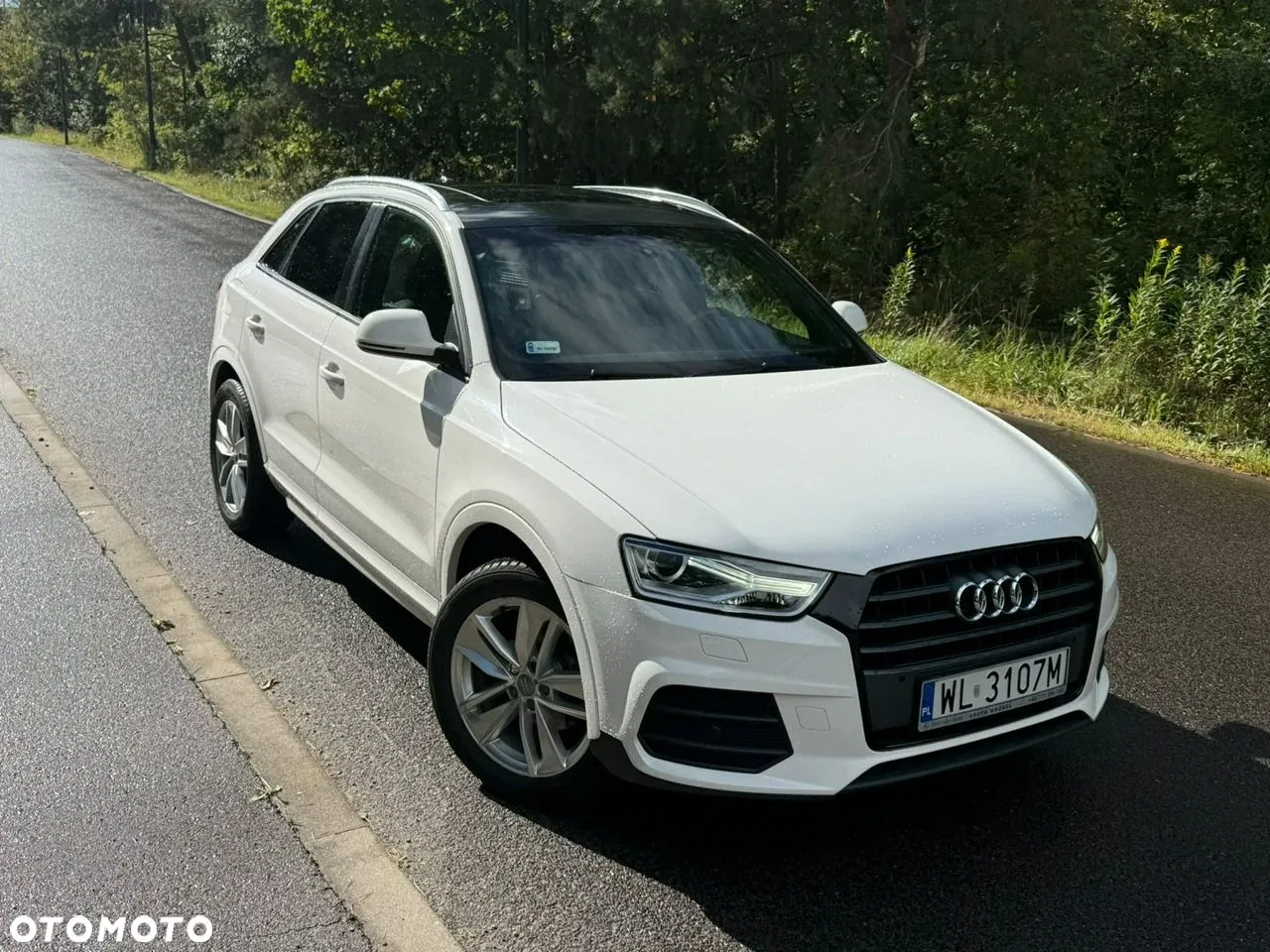 2017 Audi Q3, photograph 2