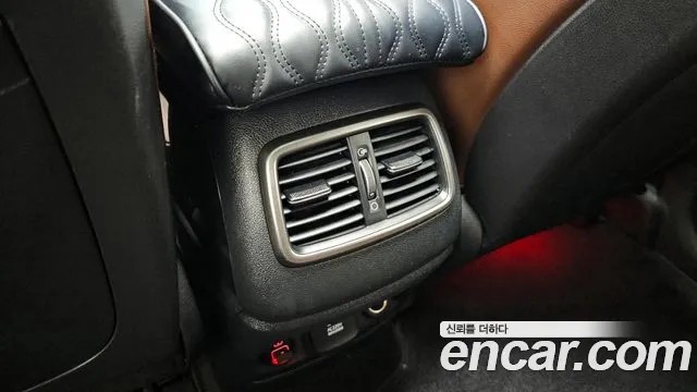 2015 Kia Sorento Diesel 2.0 4WD, photograph 2