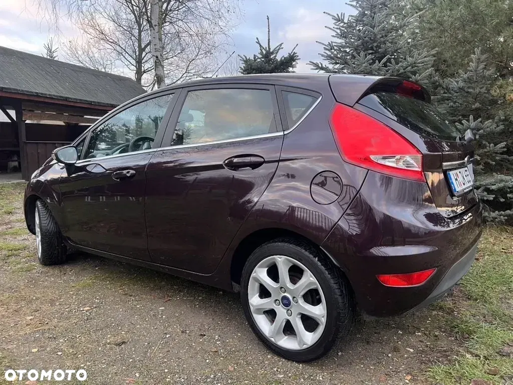 2010 Ford Fiesta, photograph 10