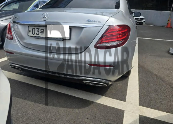 2017 Mercedes-Benz E400 4Matic, photograph 4