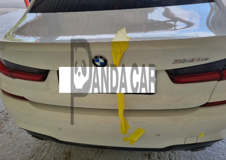2020 BMW 330e, photograph 1