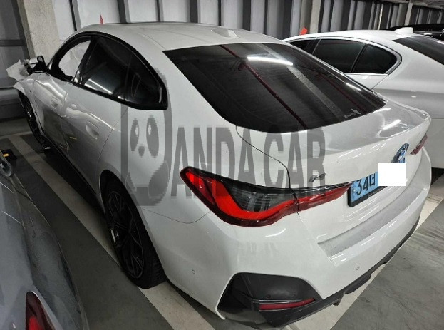 2022 BMW i4 eDrive40, photograph 4