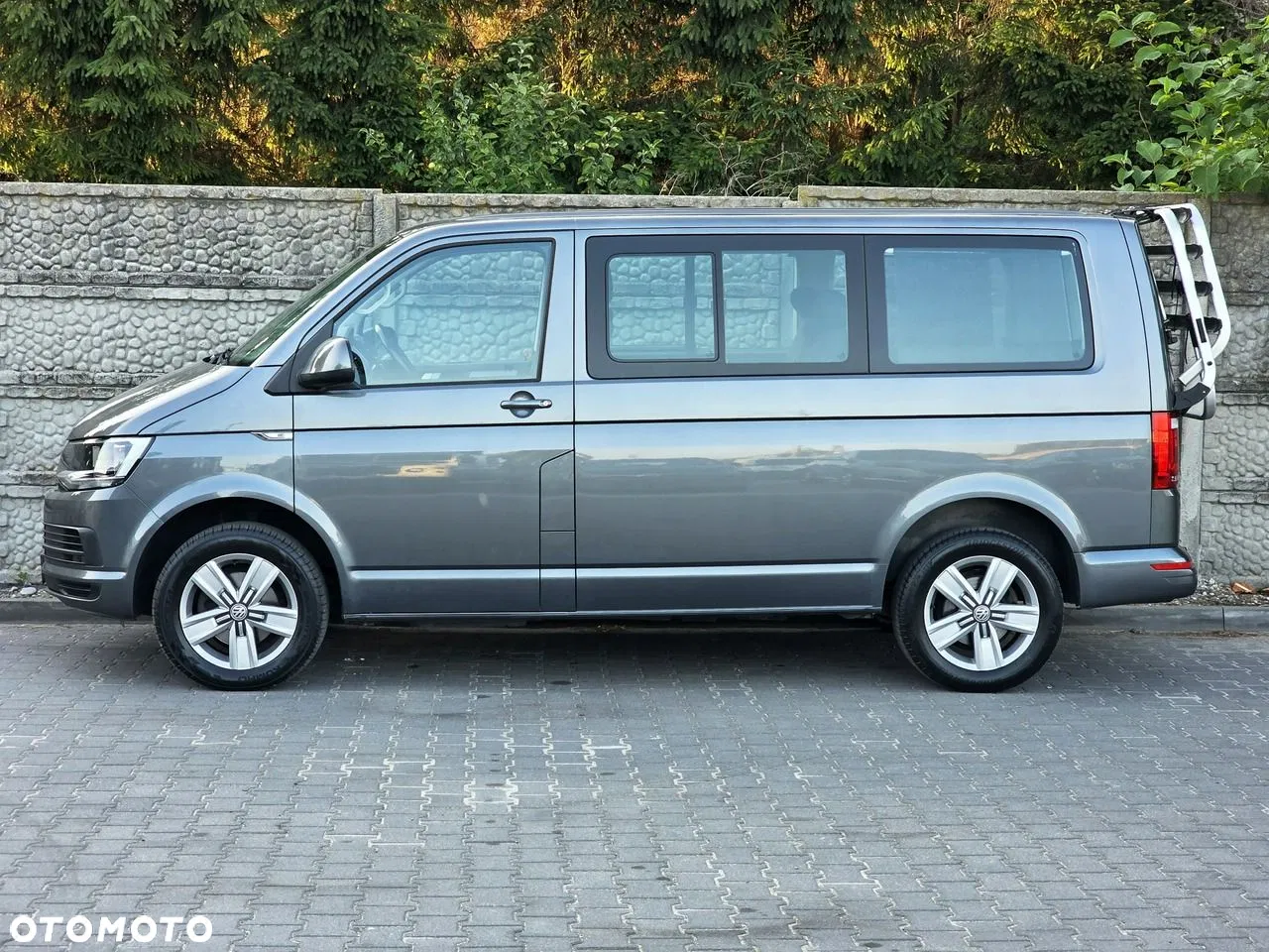 2018 Volkswagen Multivan 2.0 TDI L1 Comfortline DSG, photograph 3