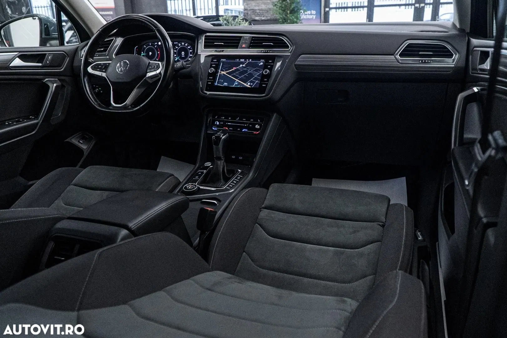 2021 Volkswagen Tiguan 2.0 TDI SCR DSG 4Motion Elegance, photograph 2