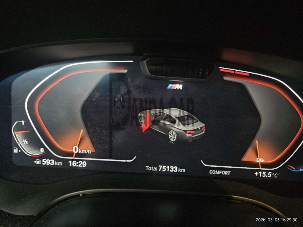 2022 BMW 520i, photograph 2
