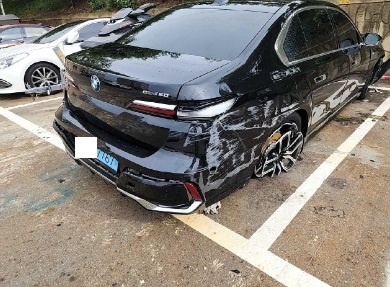2024 BMW i7 eDrive50 2024 model, photograph 3