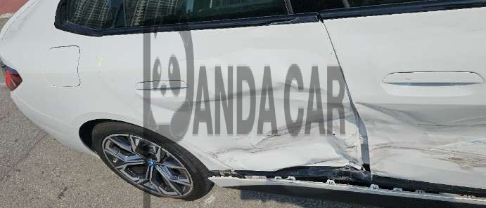 2024 BMW i4 eDrive40, photograph 2