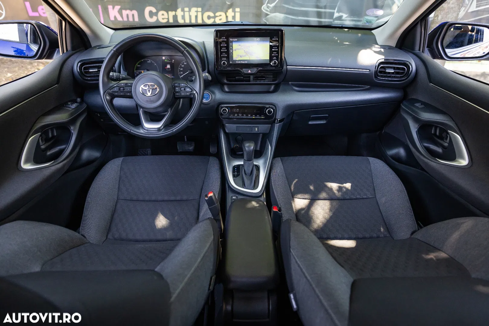 2023 Toyota Yaris 1.5 VVT-i HSD Exclusive Style, photograph 2