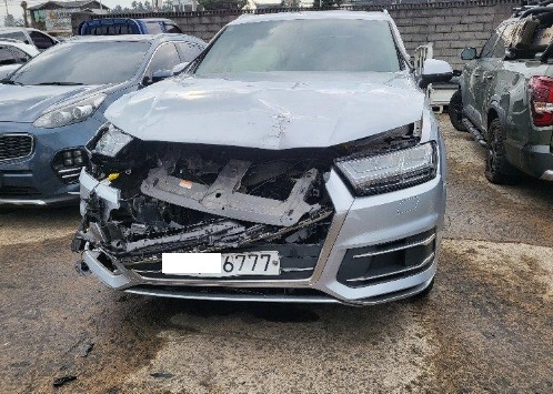 2019 Audi Q7 45 TFSI quattro, photograph 1