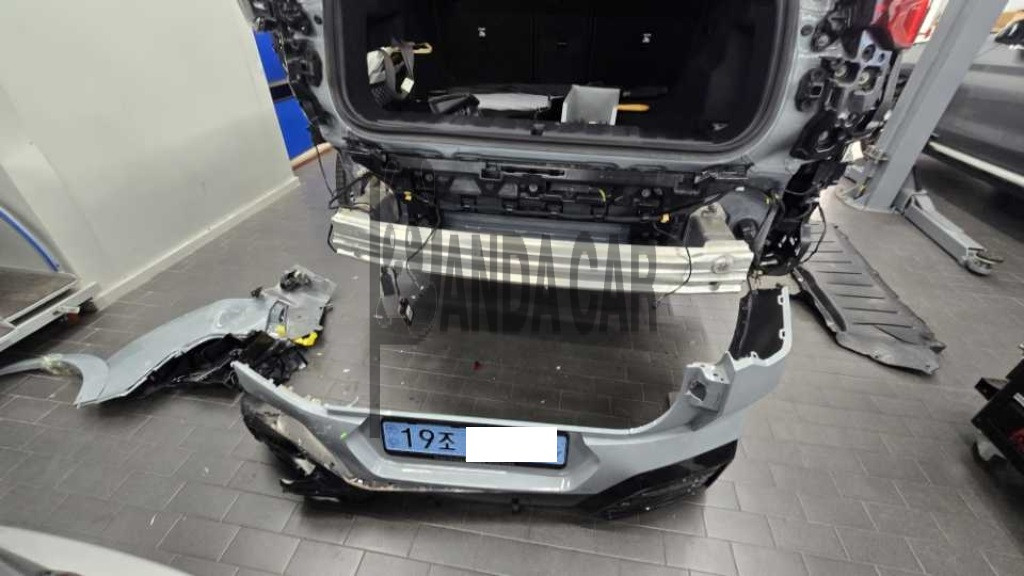 2025 BMW iX2 eDrive20, photograph 1