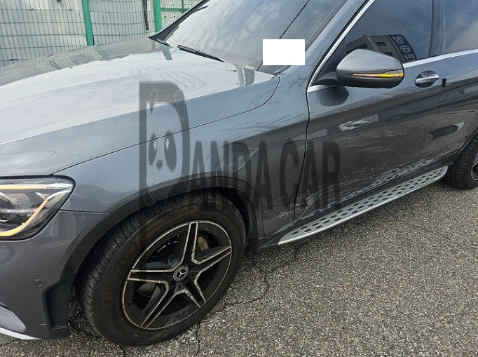 2020 Mercedes-Benz GLC300 4MATIC, photograph 4