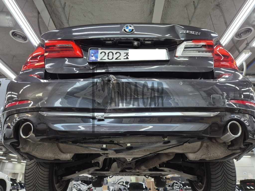 2018 BMW 520i, photograph 3