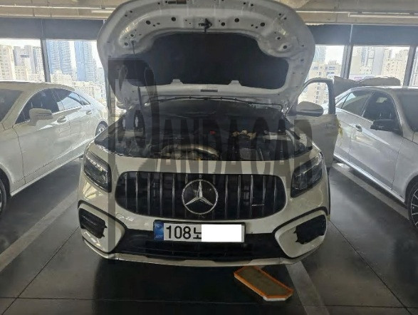2025 Mercedes-AMG GLB 35 4MATIC, photograph 1