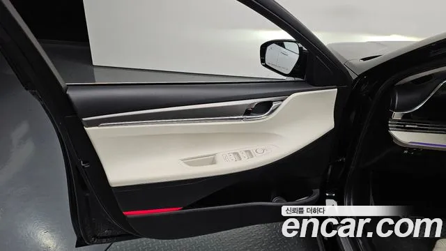 2022 Hyundai Grandeur Le Blanc, photograph 4