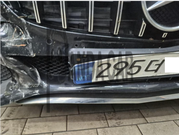 2017 Mercedes-Benz C200, photograph 3