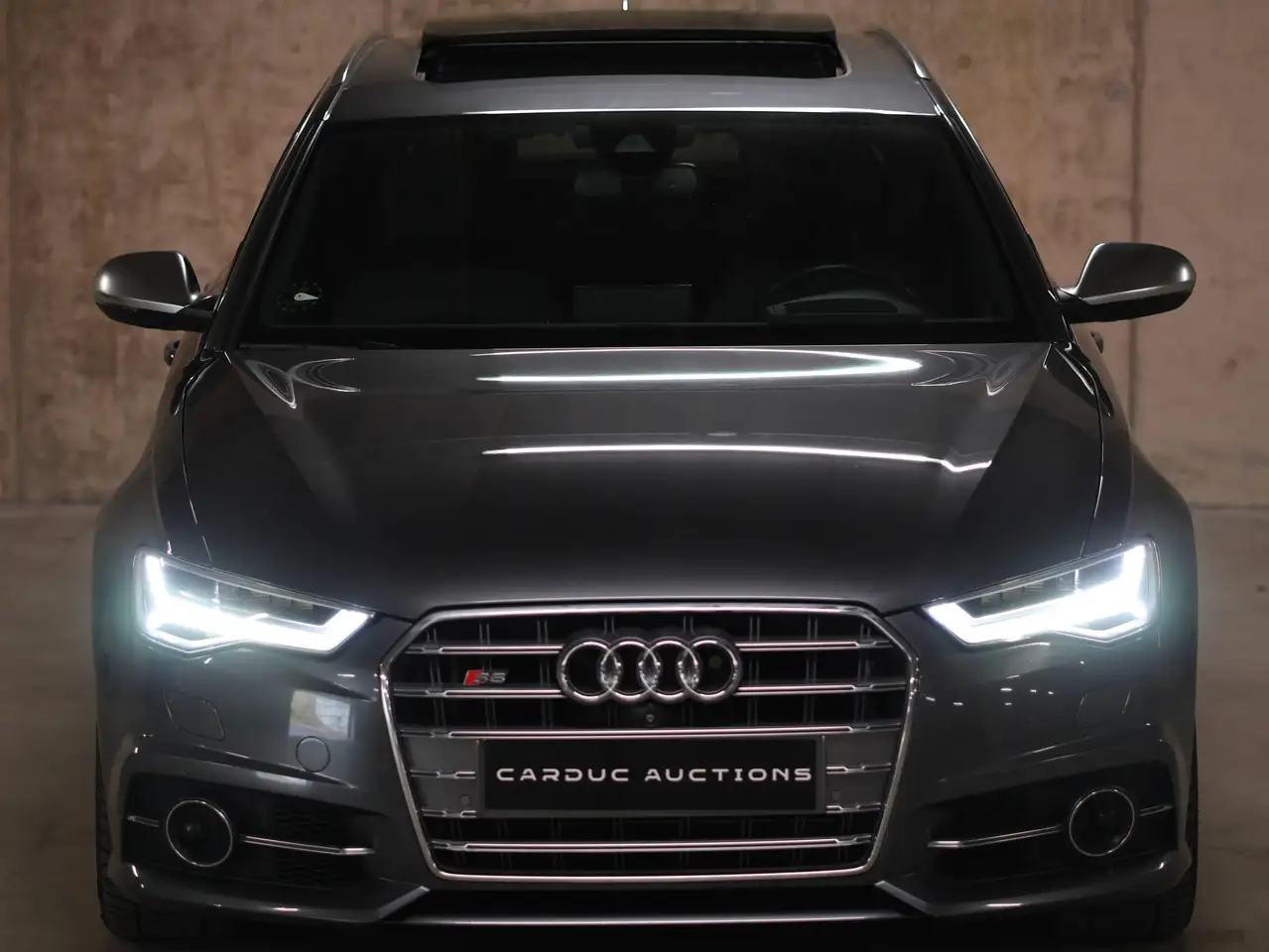 2016 Audi S6 S6 Avant, photograph 6
