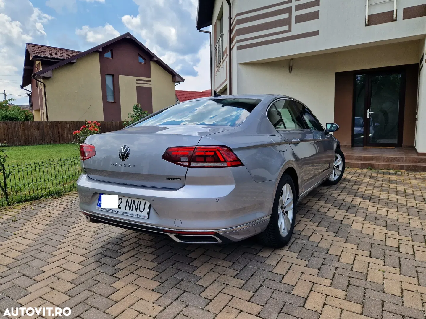 2021 Volkswagen Passat, photograph 3